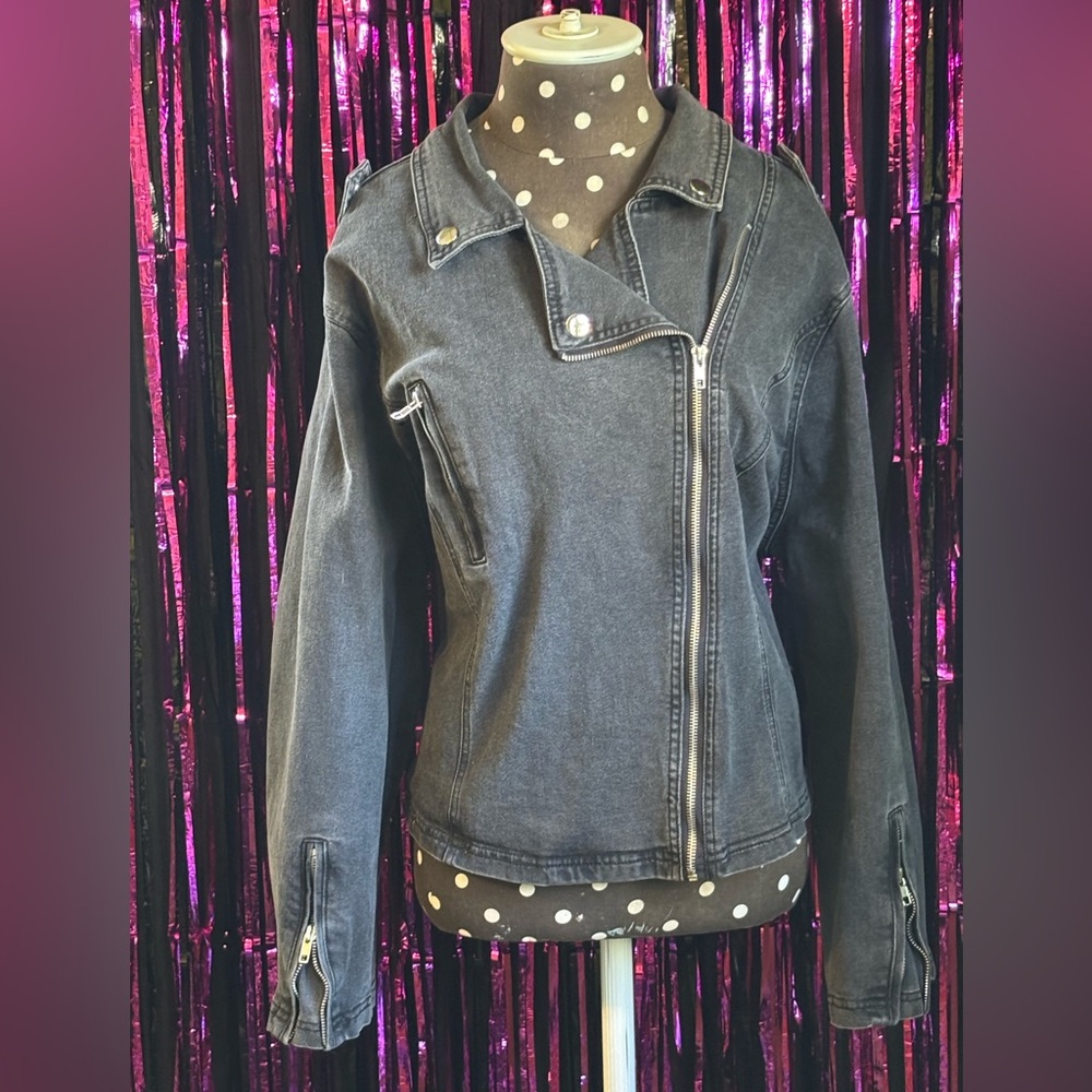 Black Moto Jacket w/ Sequined Lion - Picture 2 of 4